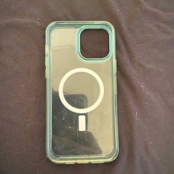 12/13 pro Max case it’s barely use - Picture 2 of 2